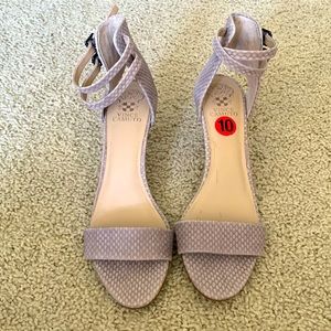 Vince Camuto Grey Snakeskin Open Toe Heels Sz 10